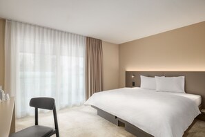 Zimmersafe, Schreibtisch, schallisolierte Zimmer, kostenloses WLAN