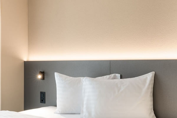 In-room safe, desk, soundproofing, free WiFi