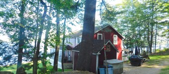 Traditional Waterfront Maine Cottage on Long Lake with great swimming.