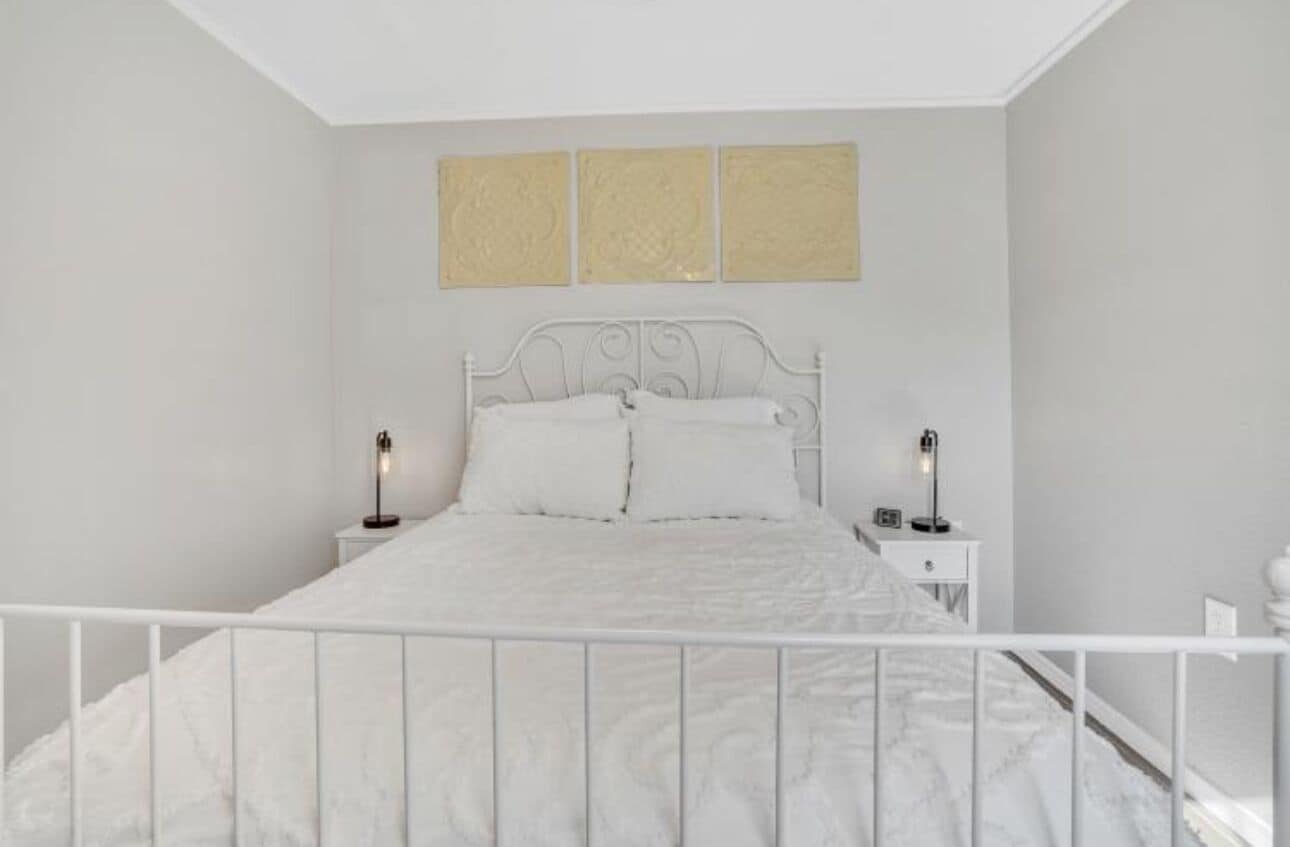 2 bedrooms, iron/ironing board, travel cot, WiFi