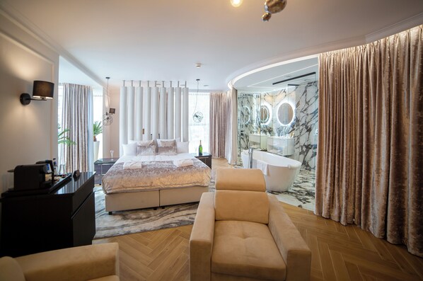 Deluxe Apartment, Park View