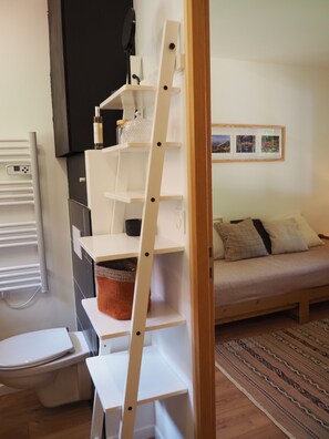 1 camera, Wi-Fi, lenzuola