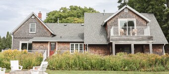Farmhouse at Loma Cottages