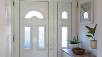 Apartment (Apartment Bella Vista - Two Bedroom A) | Property entrance