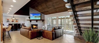 Modern Luxury Lakehouse w/ Private Dock on Lanier!