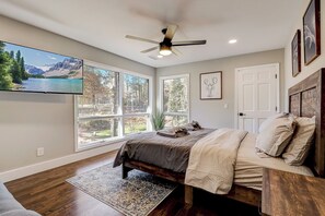 5 Schlafzimmer, Bügeleisen/Bügelbrett, Reisekinderbett, WLAN