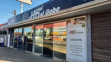 A hotel named Hotel Dal Gobo with a large signboard.