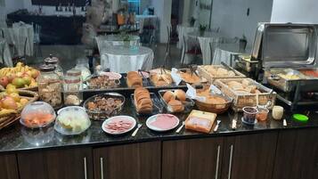 Desayuno buffet incluido todos los días