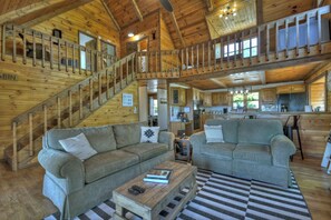 Télévision, cheminée, baby-foot