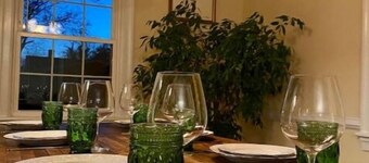 Cozy cottage-15min walk to historic downtown mall!
