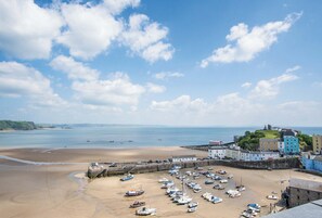 Exterior - Rooftops - 1 Bedroom Apartment - Tenby (Tenby)