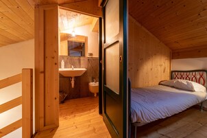 Hus | 2 soverom, strykejern/-brett, wi-fi (inkludert) og sengetøy