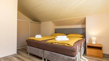 13 bedrooms, cots/infant beds, free WiFi