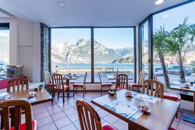 Lake Hotel Ifigenia