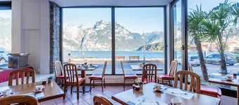 Lake Hotel Ifigenia