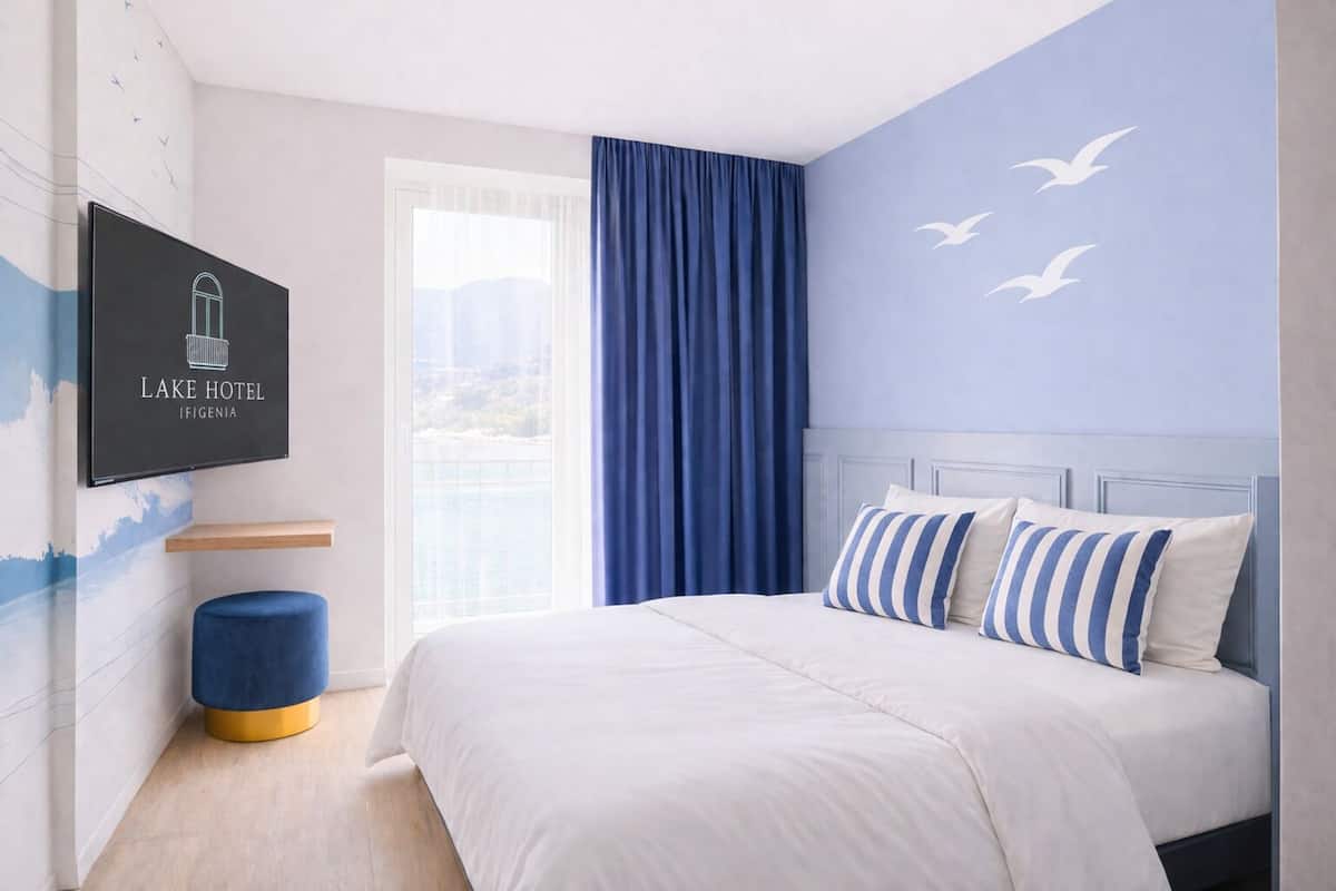 Premium bedding, free WiFi, bed sheets