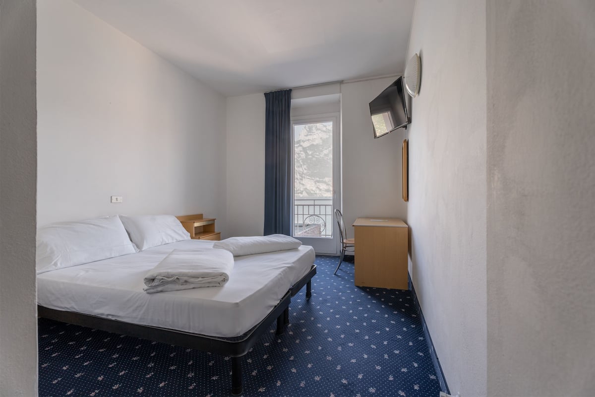 Superior kamer, 1 twee- of 2 eenpersoonsbedden, uitzicht op meer | Gratis wifi