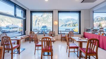 Tägliches inbegriffenes Frühstücksbuffet