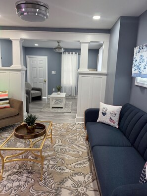 Smart TV, fireplace, books, computer monitors - Where Luxury and Convenience Converge (Scranton)