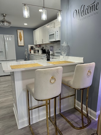 Fridge, microwave, oven, stovetop. Where Luxury and Convenience Converge