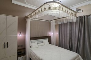 1 chambre, fer et planche Ă repasser, Wi-Fi, draps fournis