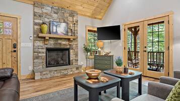 Smart TV, fireplace