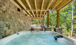 Bain à remous extérieur