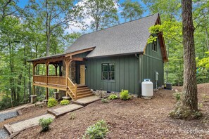Exterior - Pet Friendly, Bear Paw by Carolina Properties (Lake Lure)