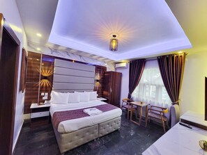 Royal Single Room | Free WiFi - Presken Freedom Way (Lekki)