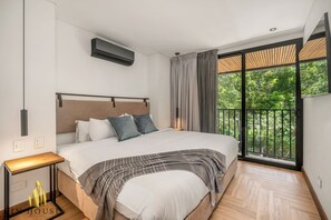 3 bedrooms, iron/ironing board, bed sheets