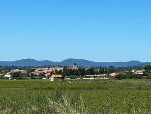 1 chambre, bureau, fer et planche à repasser, Wi-Fi