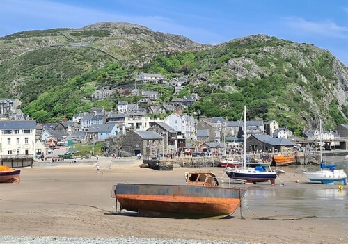 Stunning Luxury Sea View 4 Bedroom Apartment - Glan Y Werydd House