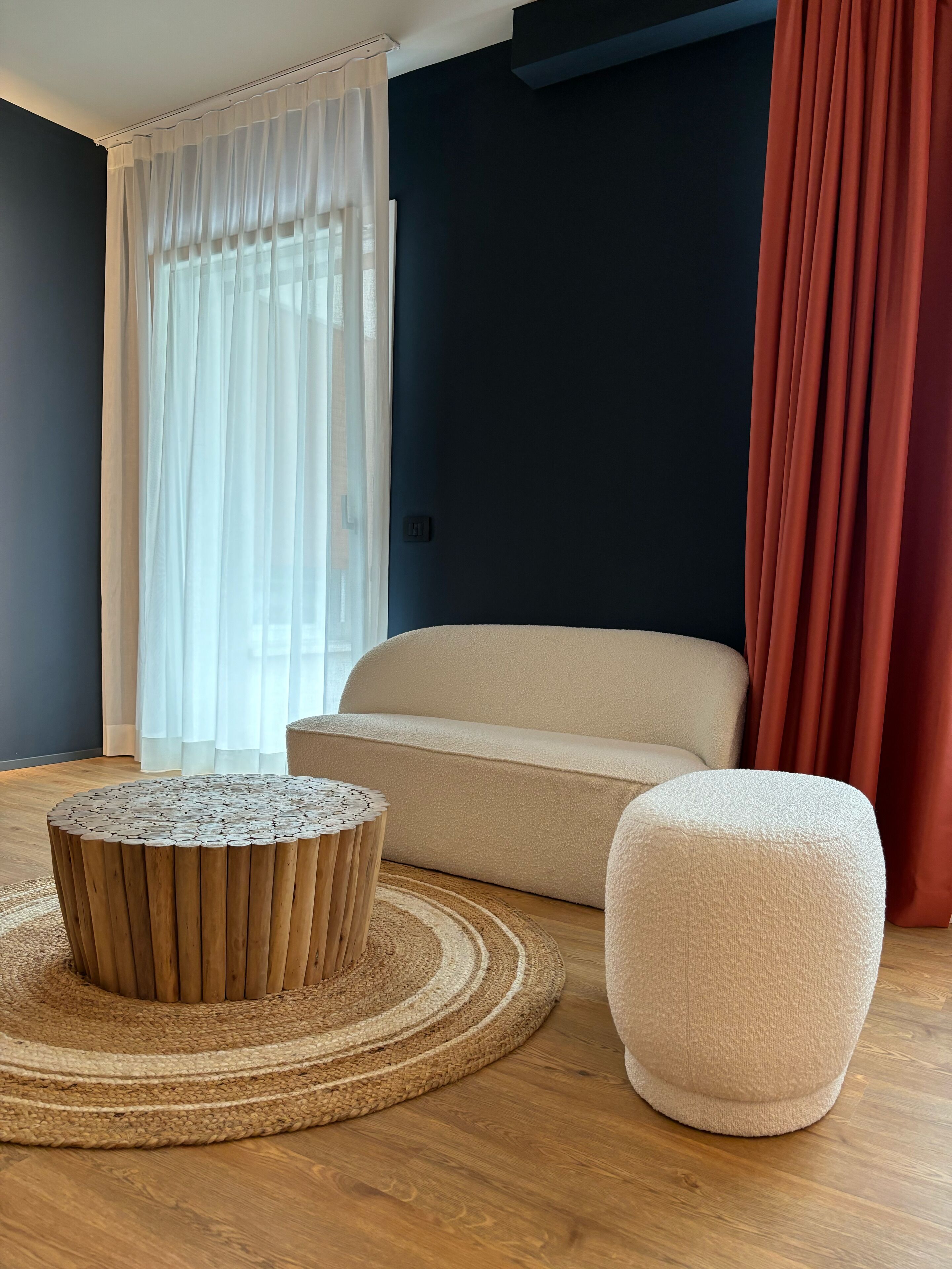 Chambre Supérieure, salle de bains privée, vue ville | Coin séjour