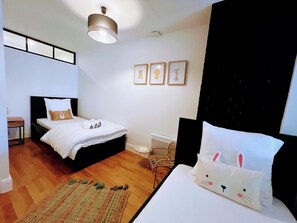 2 habitaciones, cuna de viaje, wifi y ropa de cama