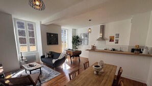 Living area - Appartement « Les Reflets du Tournesol » (Mortagne-au-Perche)