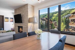 Dining - The Lion Vail - E203 (Vail)