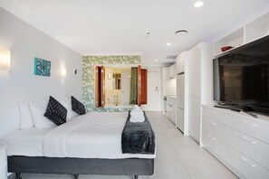 1 غرفة نوم ومكواة/لوح كي وواي فاي مجانًا وملاءات أسرّة