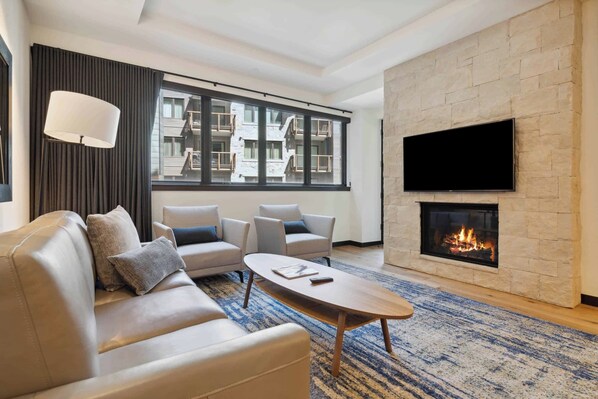 Televisión, chimenea