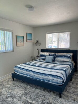 2 slaapkamers, een strijkplank/strijkijzer, wifi, beddengoed