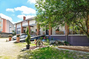 Fachada da propriedade