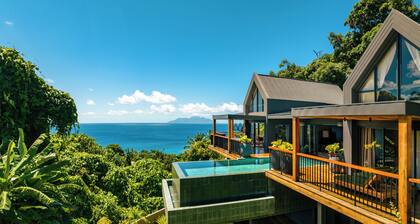 Maison Gaia Seychelles, unobstructed views over the ocean and into the sunset