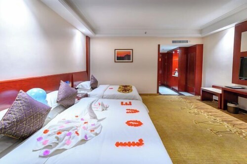Dunhuang Tianqin Yunshui Hotel