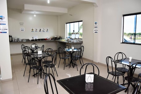 Free daily buffet breakfast. Bravo City Campo Verde