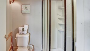 Standard Room, Ensuite | Interior