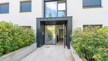 Apartment (Apartment Marcus Mai - Two Bedroom Ap) | Exterior