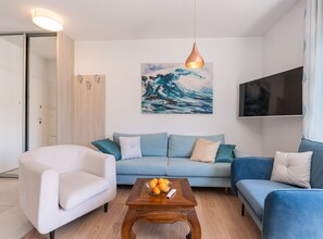 Apartment (Apartment Marcus Mai - Two Bedroom Ap) | Living room