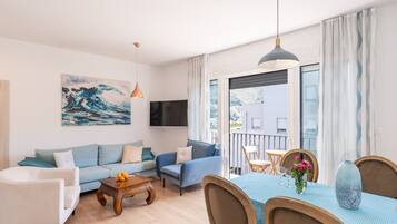 Apartment (Apartment Marcus Mai - Two Bedroom Ap) | Living room | 32-inch flat-screen TV with digital channels