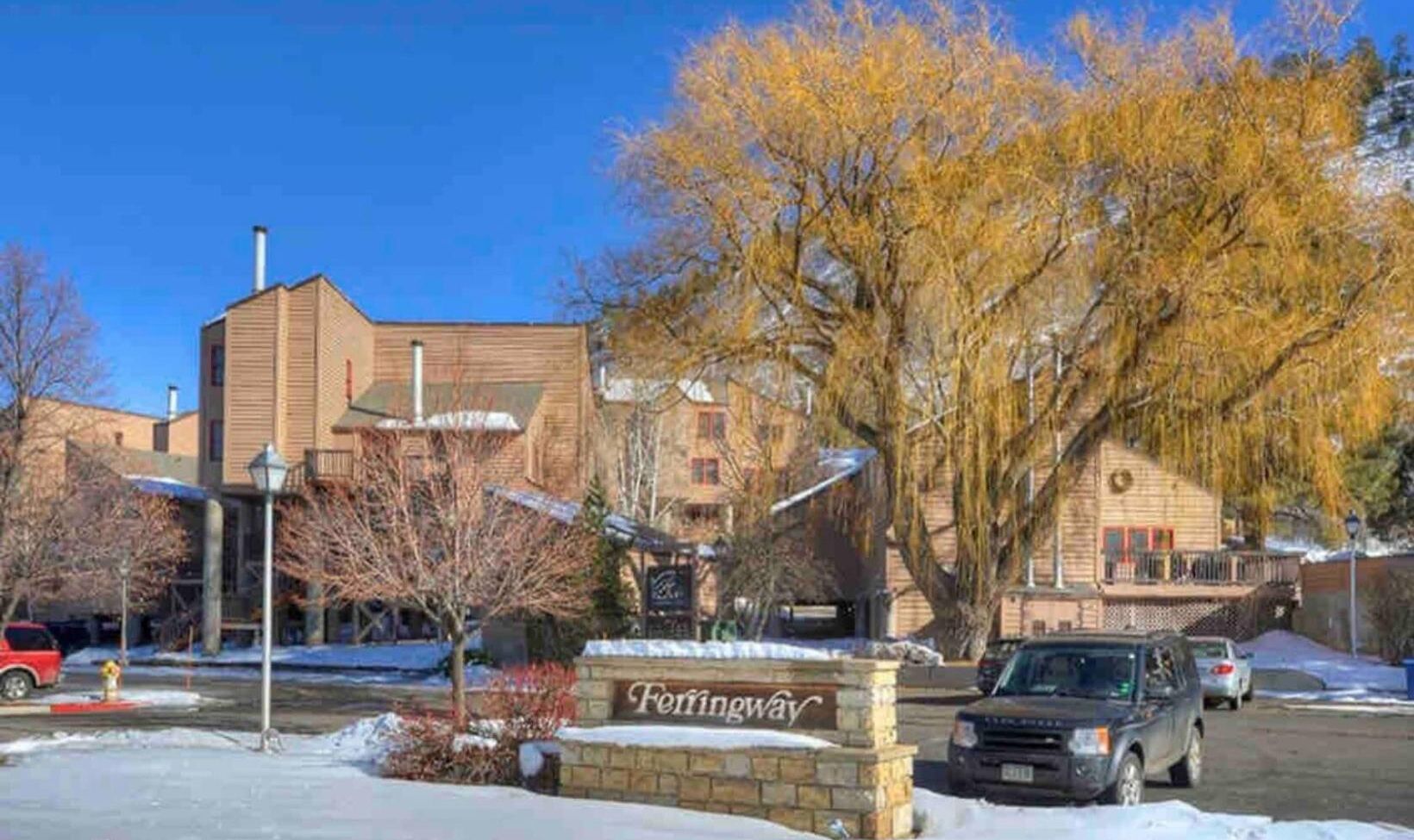 Cute Durango 2 bedroom Condo with community hot tub and swimming pool