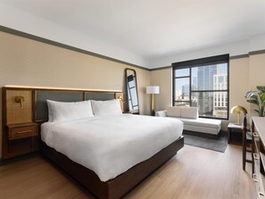 En 55-tommers smart-TV med kabel-kanaler samt bøker og filmkjøp