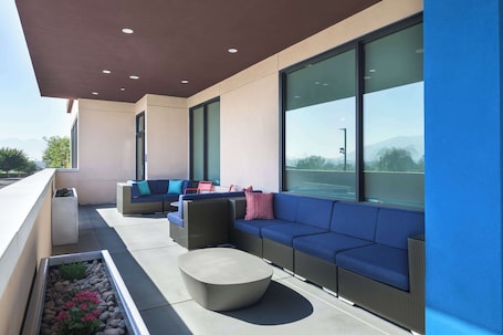 Terrace/patio. Tru by Hilton Norco Eastvale